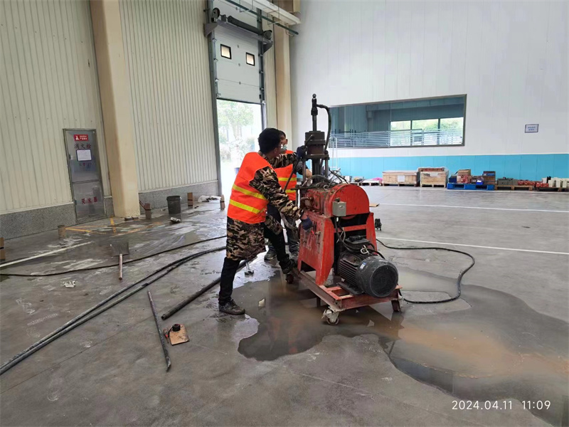 清原厂房地面下沉塌陷注浆加固施工